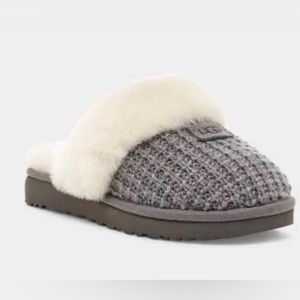 UGG cozy charcoal knit slipper